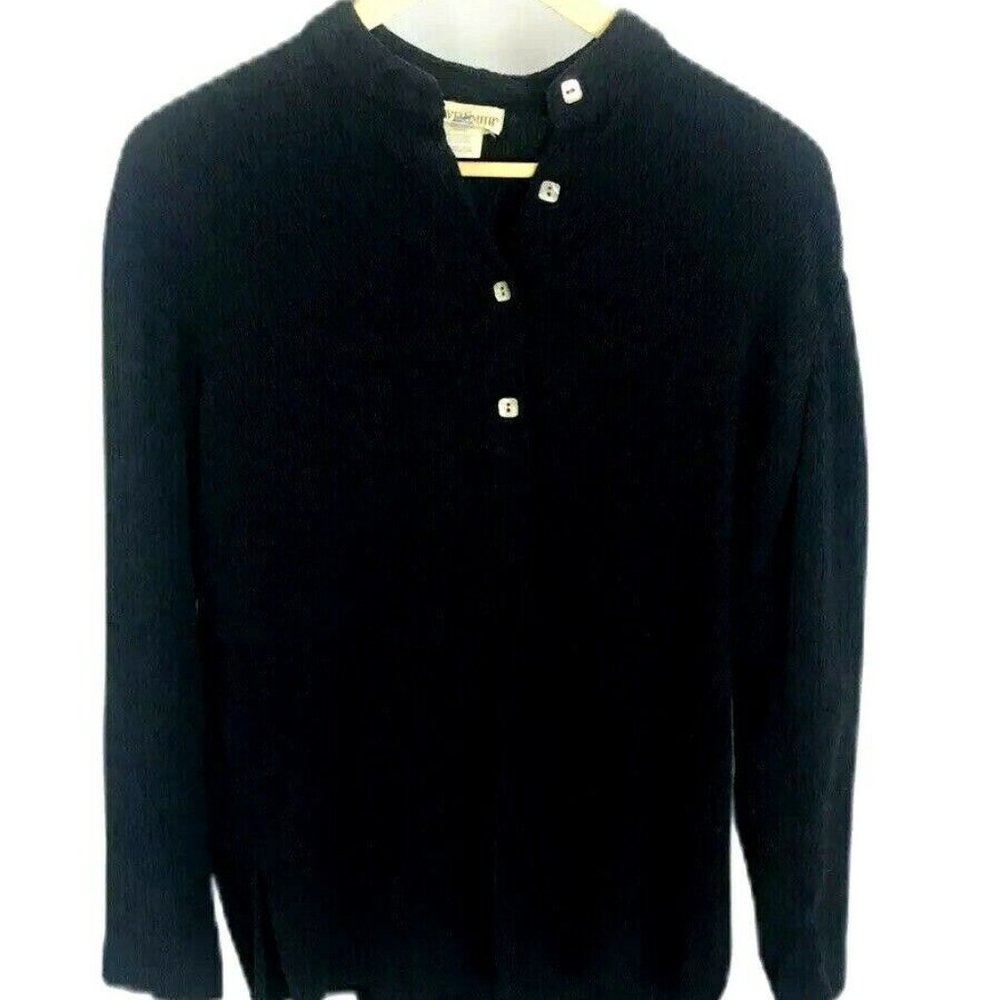 Travelsmith Black Crinkle Button Down Long Sleeve
